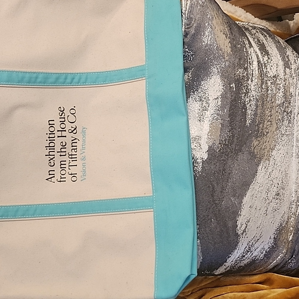 Tiffany&Co large tote bag .... New great gift - Picture 5 of 8